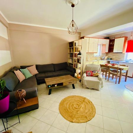 Cottage House,With Big Garden & Lawn Amaliada Exterior foto